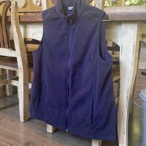 Lands' End XL women's navy blue fleece vest